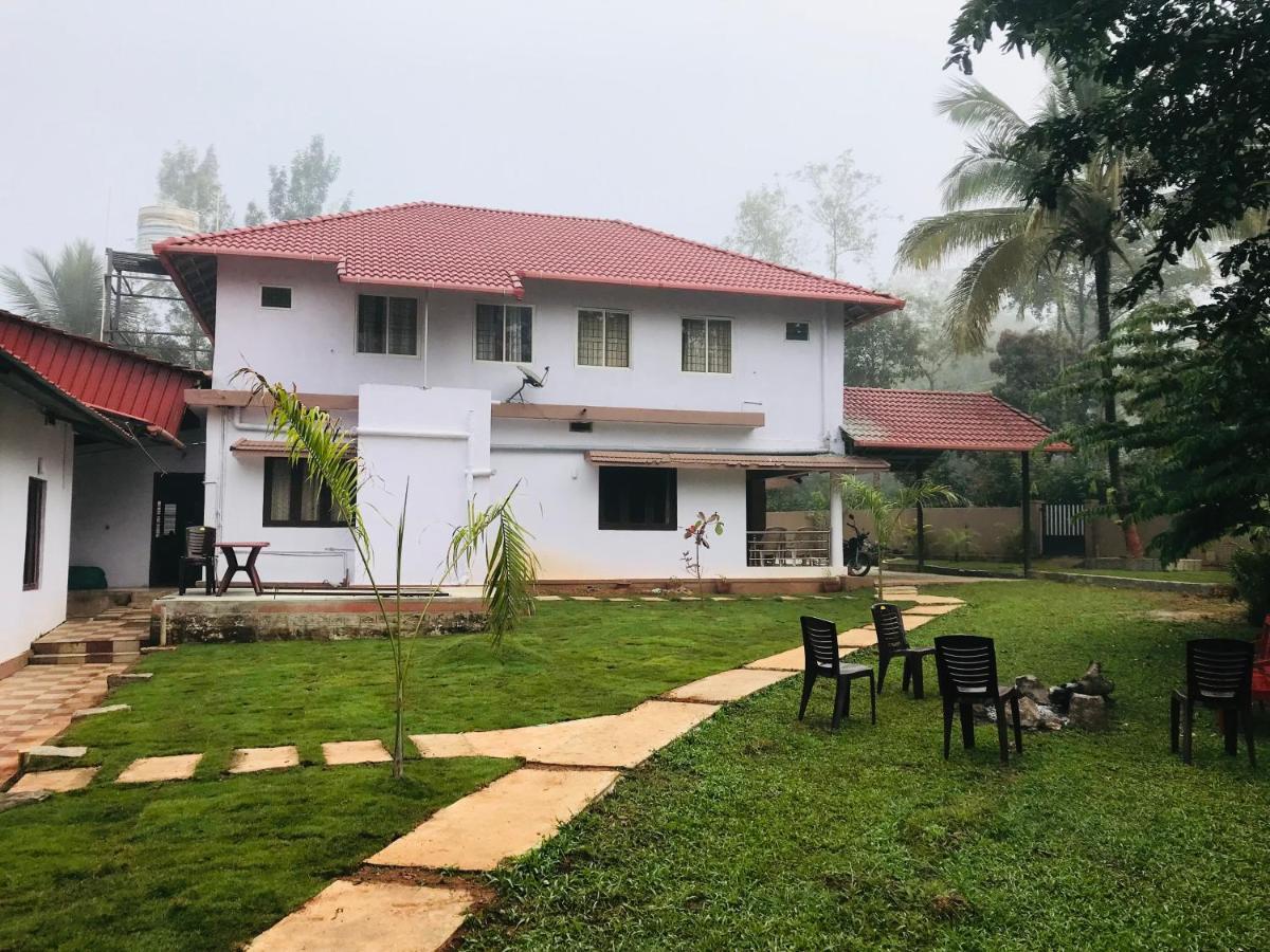 Greenhouse Homestay Siddapura  Exterior photo