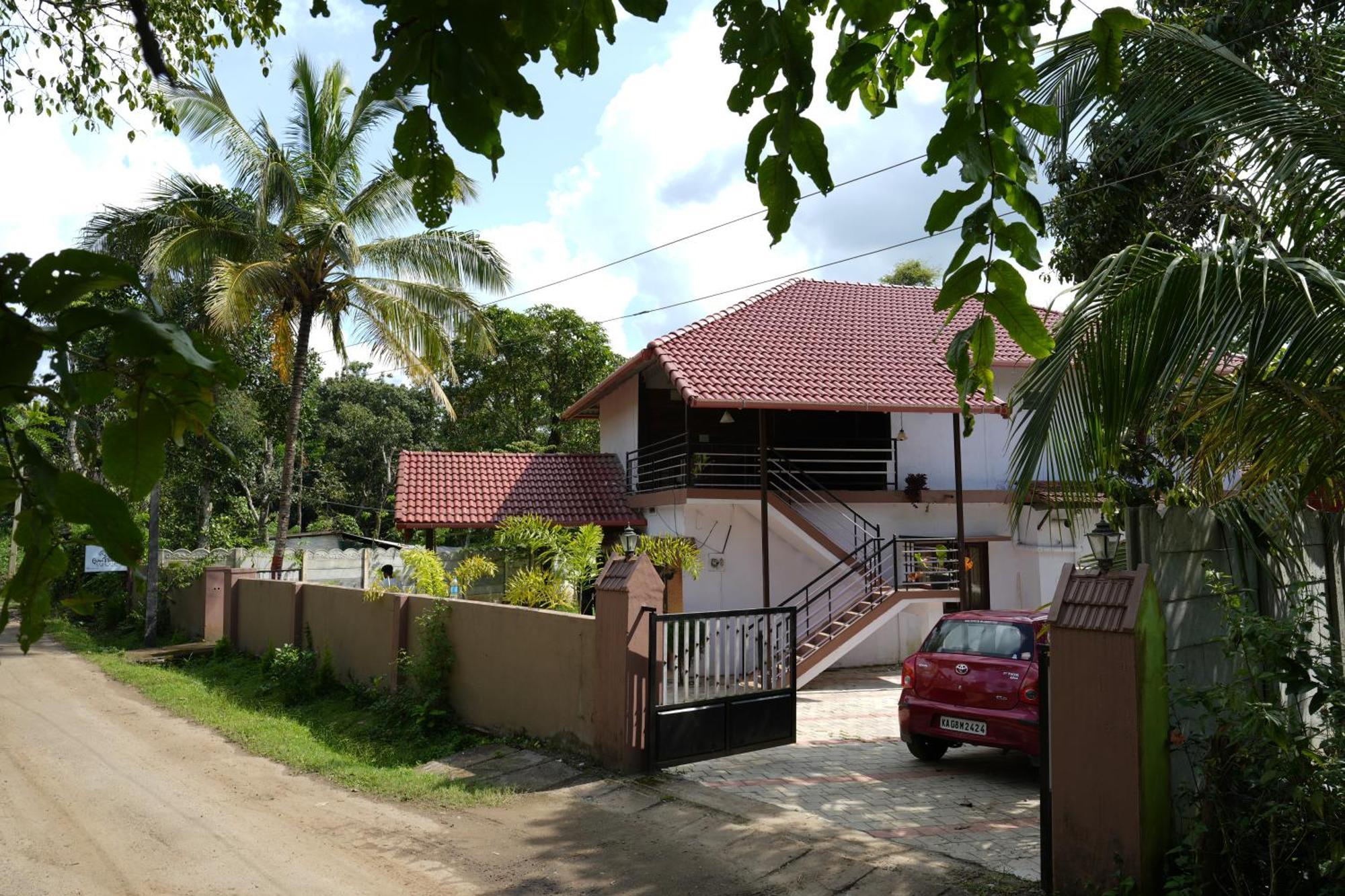 Greenhouse Homestay Siddapura  Exterior photo