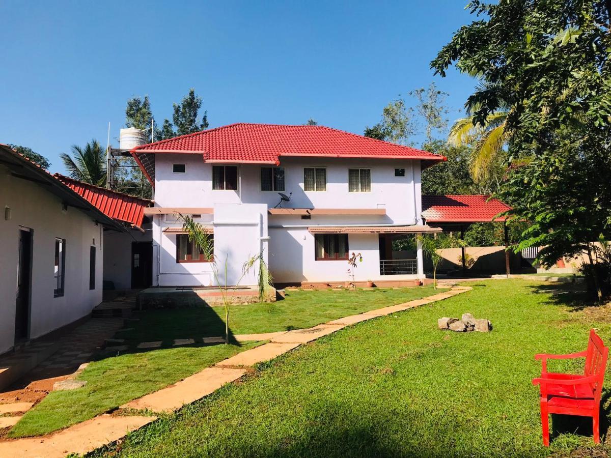 Greenhouse Homestay Siddapura  Exterior photo